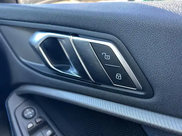 ＢＭＷ ＢＭＷ １１８ｄ Mスポーツ EDジョイ+ 石川県 2020(令2)年 6.4万km 白 コンフォートパッケージ/純正ナビ/バックカメラ/ETC/前後ドライブレコーダー/アダプティブクルーズコントロール/ブラインドスポットモニター/ドライビングアシスト/パワーバックドア/パワーシート/シートメモリー/アンチロック・ブレーキ・システム/衝突被害軽減システム/横滑り防止装置/前後コーナーセンサー/レーンキープアシスト/盗難防止装置/パーキングアシスト/アイドリングストップ/LEDヘッドライト/純正アルミホイール/スマートキー