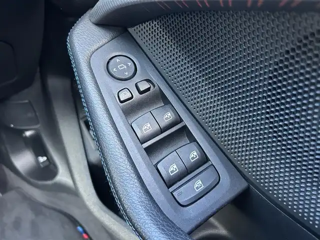 ＢＭＷ ＢＭＷ １１８ｄ Mスポーツ EDジョイ+ 石川県 2020(令2)年 6.4万km 白 コンフォートパッケージ/純正ナビ/バックカメラ/ETC/前後ドライブレコーダー/アダプティブクルーズコントロール/ブラインドスポットモニター/ドライビングアシスト/パワーバックドア/パワーシート/シートメモリー/アンチロック・ブレーキ・システム/衝突被害軽減システム/横滑り防止装置/前後コーナーセンサー/レーンキープアシスト/盗難防止装置/パーキングアシスト/アイドリングストップ/LEDヘッドライト/純正アルミホイール/スマートキー