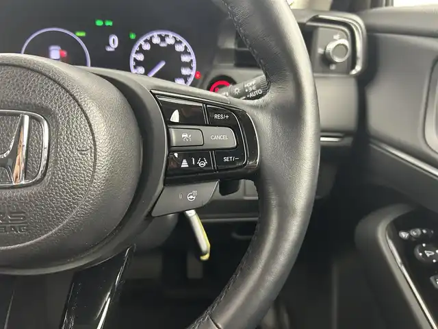 ホンダ ヴェゼル ハイブリッド e:HEV Z 千葉県 2024(令6)年 2万km サンドカーキパール 禁煙車/ワンオーナー/ホンダセンシング/・衝突軽減ブレーキ（CMBS)/・先行車発進お知らせ/・路外逸脱抑制機能/・レーンキープアシスト/・ブラインドスポットシステム/パワーバックドア/純正９型ホンダコネクトディスプレイオーディオ（ナビ付き）/・USB/Bluetooth/フルセグTV/・全方位カメラ/・ビルトインETC2.0/革巻きステアリング/・ステアリングスイッチ/・ステアリングヒーター/・パドルシフト/ハーフレザーシート/・DNシートヒーター/電子パーキング/・ブレーキホールド/置くだけ充電/純正フロアマット/純正18インチAW/オートライト/・LEDヘッドライト/・LEDフォグランプ