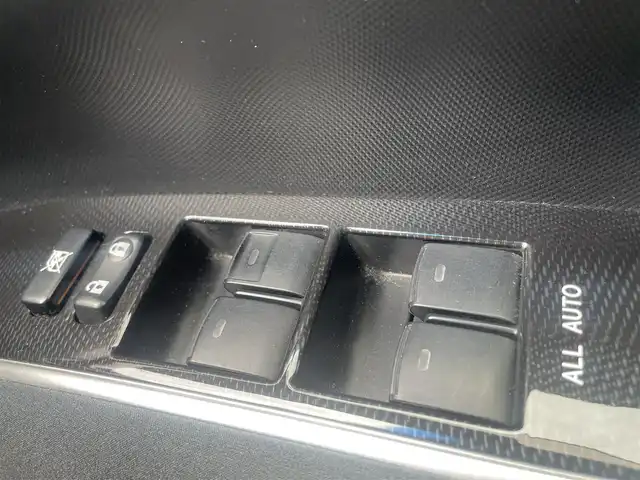 トヨタ エスティマ アエラス 熊本県 2013(平25)年 12.4万km ホワイトパールクリスタルシャイン プッシュスタート/純正ナビ/（CD・DVD・フルセグTV・BTオーディオ・SD）/純正フリップダウンモニター（V11T-R62C）/バックカメラ/ビルトインETC/純正18インチAW/クルーズコントロール/HIDヘッドライト/オートライト/フォグライト/ウィンカーミラー/純正フロアマット/純正ドアバイザー