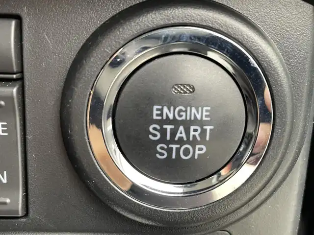 トヨタ ルーミー カスタムG 福岡県 2023(令5)年 2万km ブラックマイカメタリック 純正７型ＳＤナビ(フルセグＴＶ/ＣＤ/ＤＶＤ/ＢＴ) 全方位カメラ トヨタセーフティー レーダークルコン コーナーセンサー 両側パワースライドドア ETC　オートホールド USBポート 純正フロアマット 純正アルミホイール プッシュスタート スマートキー