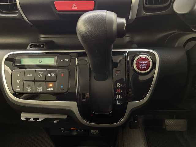 ホンダ Ｎ ＢＯＸ G Lパッケージ 宮崎県 2016(平28)年 10.2万km クリスタルブラックパール 純正ナビ/Bluetooth/ワンセグＴＶ　/ＣＤ　/ＦＭ／ＡＭ/バックカメラ/片側パワースライドドア/ドライブレコーダー（前、後）/アイドリングストップ/横滑り防止機能/スペアキー　/ハンドルリモコン/ＥＴＣ　/電動格納ミラー