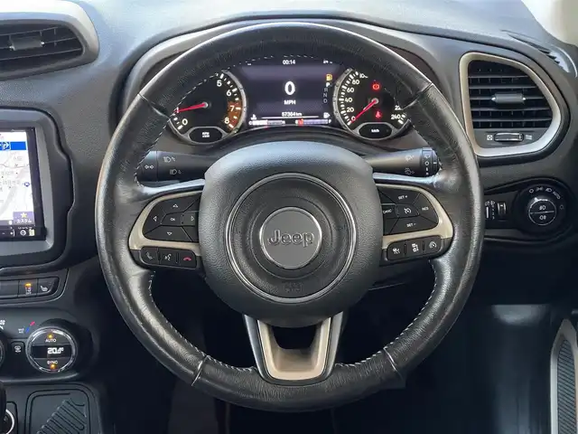 クライスラー・ジープ ジープ レネゲード リミテッド 山梨県 2018(平30)年 5.8万km アンヴィルクリアコート 社外８インチナビ　/純正ＤＡ積込　/フルセグ　/Ｂカメラ　/ＢＴ　/ＣＤ　/ＤＶＤ　/黒革　/Ｐシート　/シートヒーター　/ＡＣＣ/ＢＳＡ　/ＬＫＡ　/ＥＴＣ　/ＨＩＤヘッドライト　/Ａライト　/スマートキー