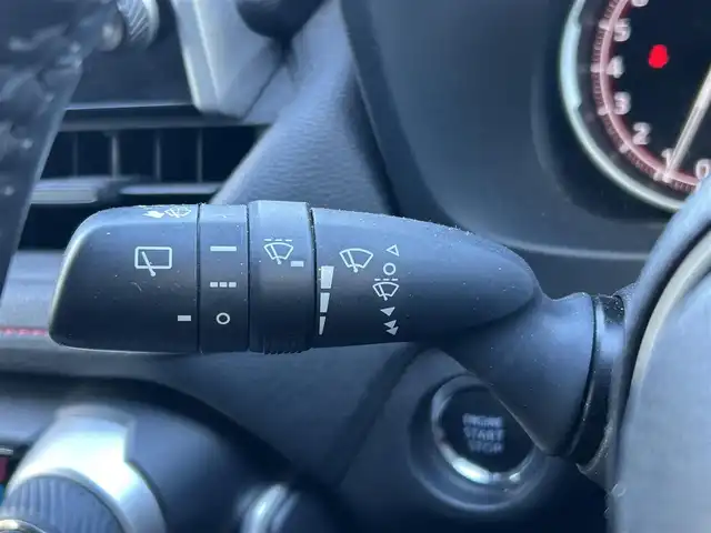 トヨタ ＲＡＶ４ アドベンチャー オフロードPKG 福島県 2021(令3)年 8万km スーパーホワイトⅡ ワンオーナー/衝突回避支援パッケージ/・プリクラッシュセーフティ/・レーントレーシングアシストポート/・レーダークルーズコントロール/・オートマチックハイビーム/・ロードサインアシスト/純正ディスプレイオーディオ/・Bluetooth/・バックカメラ/運転席パワーシート/レザーシート/・前席シートヒーター/・前席エアシート/スマートキー/・プッシュスタート/・スペアキー/LEDヘッドライト/・オートハイビーム/・オートライト/・フォグランプ/本革巻きステアリング/・ステアリングヒーター/・ステアリングリモコン/ビルトインETC 2.0/前方ドライブレコーダー/純正AW+夏タイヤ車載/取扱説明書/新車時保証書