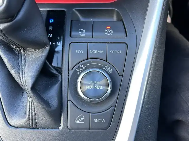 トヨタ ＲＡＶ４ アドベンチャー オフロードPKG 福島県 2021(令3)年 8万km スーパーホワイトⅡ ワンオーナー/衝突回避支援パッケージ/・プリクラッシュセーフティ/・レーントレーシングアシストポート/・レーダークルーズコントロール/・オートマチックハイビーム/・ロードサインアシスト/純正ディスプレイオーディオ/・Bluetooth/・バックカメラ/運転席パワーシート/レザーシート/・前席シートヒーター/・前席エアシート/スマートキー/・プッシュスタート/・スペアキー/LEDヘッドライト/・オートハイビーム/・オートライト/・フォグランプ/本革巻きステアリング/・ステアリングヒーター/・ステアリングリモコン/ビルトインETC 2.0/前方ドライブレコーダー/純正AW+夏タイヤ車載/取扱説明書/新車時保証書