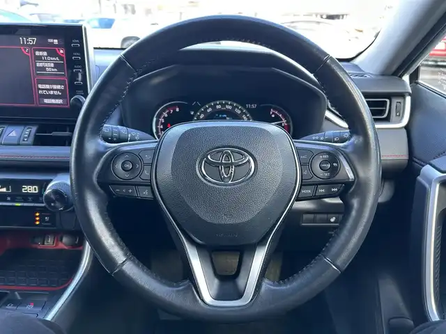トヨタ ＲＡＶ４ アドベンチャー オフロードPKG 福島県 2021(令3)年 8万km スーパーホワイトⅡ ワンオーナー/衝突回避支援パッケージ/・プリクラッシュセーフティ/・レーントレーシングアシストポート/・レーダークルーズコントロール/・オートマチックハイビーム/・ロードサインアシスト/純正ディスプレイオーディオ/・Bluetooth/・バックカメラ/運転席パワーシート/レザーシート/・前席シートヒーター/・前席エアシート/スマートキー/・プッシュスタート/・スペアキー/LEDヘッドライト/・オートハイビーム/・オートライト/・フォグランプ/本革巻きステアリング/・ステアリングヒーター/・ステアリングリモコン/ビルトインETC 2.0/前方ドライブレコーダー/純正AW+夏タイヤ車載/取扱説明書/新車時保証書