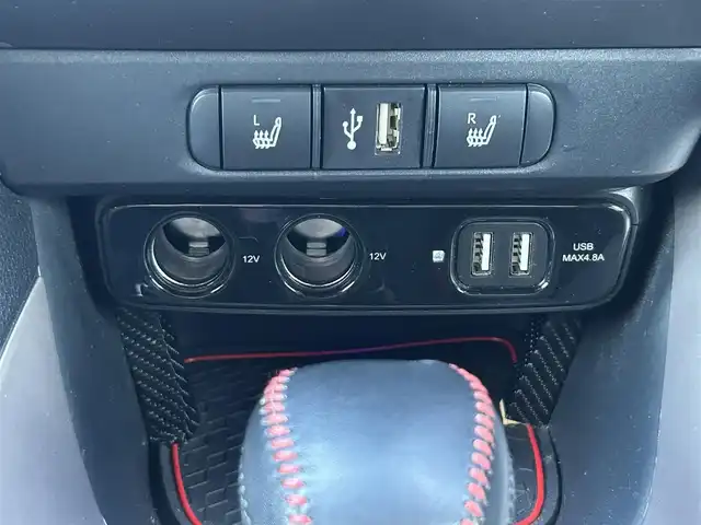 トヨタ ヤリス ハイブリッド Z 群馬県 2021(令3)年 3.3万km ホワイトパールクリスタルシャイン 純正8インチディスプレイオーディオ/(FM/AM/TV/BT/AppleCarPlay/AndroidAuto)/GRエアロ/バックカメラ/ETC2.0/前後ドラレコ（TZ-D205W）/トヨタセーフティセンス/・オートライト/・オートハイビーム/・プリクラッシュセーフティ/・クルーズコントロール/・レーンキープアシスト/前後コーナーセンサー/ステアリングスイッチ/シートヒーター/電動格納ミラー/ドライブモード/EVモード/スマートキー/LEDヘッドライト/純正フロアマット