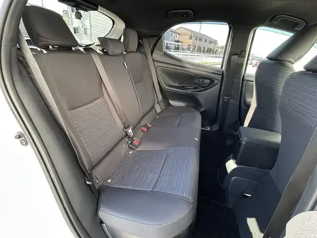 トヨタ ヤリス ハイブリッド Z 群馬県 2021(令3)年 3.3万km ホワイトパールクリスタルシャイン 純正8インチディスプレイオーディオ/(FM/AM/TV/BT/AppleCarPlay/AndroidAuto)/GRエアロ/バックカメラ/ETC2.0/前後ドラレコ（TZ-D205W）/トヨタセーフティセンス/・オートライト/・オートハイビーム/・プリクラッシュセーフティ/・クルーズコントロール/・レーンキープアシスト/前後コーナーセンサー/ステアリングスイッチ/シートヒーター/電動格納ミラー/ドライブモード/EVモード/スマートキー/LEDヘッドライト/純正フロアマット