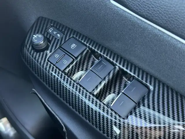 トヨタ ヤリス ハイブリッド Z 群馬県 2021(令3)年 3.3万km ホワイトパールクリスタルシャイン 純正8インチディスプレイオーディオ/(FM/AM/TV/BT/AppleCarPlay/AndroidAuto)/GRエアロ/バックカメラ/ETC2.0/前後ドラレコ（TZ-D205W）/トヨタセーフティセンス/・オートライト/・オートハイビーム/・プリクラッシュセーフティ/・クルーズコントロール/・レーンキープアシスト/前後コーナーセンサー/ステアリングスイッチ/シートヒーター/電動格納ミラー/ドライブモード/EVモード/スマートキー/LEDヘッドライト/純正フロアマット