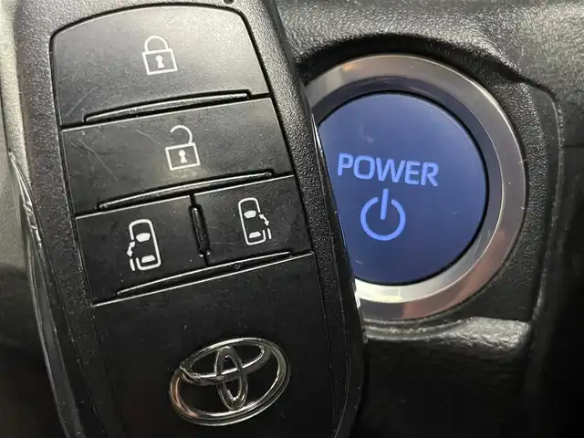 トヨタ シエンタ ハイブリッド Z 道央・札幌 2022(令4)年 5.4万km ブラック ・４WD/・寒冷地仕様/・純正コネクティッドナビ/　フルセグ/BT/ＵＳＢ/ＡｐｐｌｅＣａｒＰｌａｙ/ＡｎｄｒｏｉｄＡｕｔｏ/・ビルトインＥＴＣ/・社外ドライブレコーダー前方録画（DRV-240）/・パノラミックビューモニター/・両側パワースライドドア/・ワイパーデアイサー/・レーダークルーズコントロール/・横滑り防止装置/・前後コーナーセンサー/・オートマチックハイビーム/・LEDヘッドライト/・レーンキープアシスト/・オートライト/・トヨタセーフティセンス/　PCS/LDA/PDA/RCTA/PKSB/RSA/・スマートキー/・プッシュスタート/・保証書あり/・１００V充電/・純正フロアマット/・前席シートヒーター/・ステアリングヒーター/・スチールホイール15インチ＋キャップ・夏タイヤ/・オートリトラクタブルミラー/・ドアバイザー/・２列目サンシェード/・社外AW15インチ夏タイヤ積込