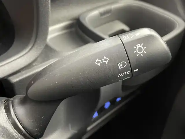 トヨタ シエンタ ハイブリッド Z 道央・札幌 2022(令4)年 5.4万km ブラック ・４WD/・寒冷地仕様/・純正コネクティッドナビ/　フルセグ/BT/ＵＳＢ/ＡｐｐｌｅＣａｒＰｌａｙ/ＡｎｄｒｏｉｄＡｕｔｏ/・ビルトインＥＴＣ/・社外ドライブレコーダー前方録画（DRV-240）/・パノラミックビューモニター/・両側パワースライドドア/・ワイパーデアイサー/・レーダークルーズコントロール/・横滑り防止装置/・前後コーナーセンサー/・オートマチックハイビーム/・LEDヘッドライト/・レーンキープアシスト/・オートライト/・トヨタセーフティセンス/　PCS/LDA/PDA/RCTA/PKSB/RSA/・スマートキー/・プッシュスタート/・保証書あり/・１００V充電/・純正フロアマット/・前席シートヒーター/・ステアリングヒーター/・スチールホイール15インチ＋キャップ・夏タイヤ/・オートリトラクタブルミラー/・ドアバイザー/・２列目サンシェード/・社外AW15インチ夏タイヤ積込