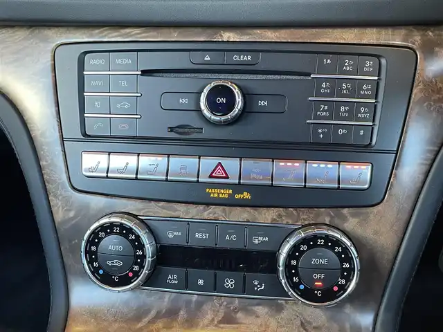 メルセデス・ベンツ ＳＬ４００ グランドエディション 愛知県 2020(令2)年 2.1万km オブシディアンブラック 純正ナビ/フルセグTV/バックカメラ/harman/kardonサウンド/専用designoレザー/シートヒーター/マジックスカイバリオルーフ/Bluetooth/レーダーセーフティパッケージ/ACC/ブラインドスポットアシスト/パークトロニック