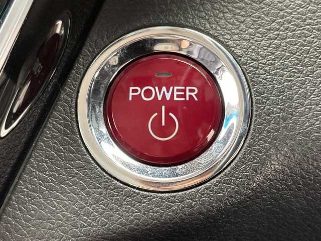 ホンダ ヴェゼル ハイブリッド Z ホンダセンシング 栃木県 2018(平30)年 2.5万km ホワイトオーキッドパール 純正ナビ (VXM-184VFi)/(フルセグTV・Bluetooth・CD・DVD)/バックカメラ/ドライブレコーダー/ホンダセンシング/ ・衝突軽減システム/ ・レーンキープアシスト/ ・オートクルーズコントロール/ ・先行車発進告知/ ・リアアクティブフォースペダル/ハーフレザーシート/シートヒーター/電動パーキングブレーキ/オートホールド/ステアリングスイッチ/パドルシフト/純正アルミホイール/純正フロアマット/スマートキー