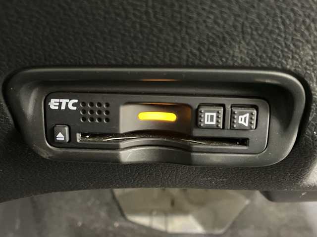 ホンダ ヴェゼル ハイブリッド Z ホンダセンシング 栃木県 2018(平30)年 2.5万km ホワイトオーキッドパール 純正ナビ (VXM-184VFi)/(フルセグTV・Bluetooth・CD・DVD)/バックカメラ/ドライブレコーダー/ホンダセンシング/ ・衝突軽減システム/ ・レーンキープアシスト/ ・オートクルーズコントロール/ ・先行車発進告知/ ・リアアクティブフォースペダル/ハーフレザーシート/シートヒーター/電動パーキングブレーキ/オートホールド/ステアリングスイッチ/パドルシフト/純正アルミホイール/純正フロアマット/スマートキー