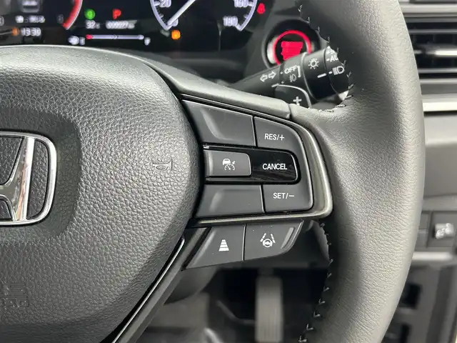 ホンダ ＷＲ－Ｖ Z+ 熊本県 2024(令6)年 0.1万km未満 プラチナホワイトパール Honda SENSING/〇衝突軽減ブレーキ（CMBS）/〇先行車発進お知らせ機能/〇歩行者事故低減ステアリング/〇路外逸脱抑制機能/〇標識認識機能/〇アダプティブクルーズコントロール（ACC）/〇車線維持支援システム（LKAS）/〇誤発進抑制機能/〇後方誤発進抑制機能/〇近距離衝突軽減ブレーキ/〇急アクセル抑制機能/〇パーキングセンサーシステム/〇オートハイビーム/純正9インチHondaコネクトナビ LXM242ZFNi/(フルセグＴＶ/Ａｐｐｌｅ　ＣａｒＰｌａｙ/Ｂｌｕｅｔｏｏｔｈ)/バックカメラ/パドルシフト/コンビシート(プライムスムースＸファブリック)/ルーフレール/純正17インチAW/オートLEDヘッドライト/保証書