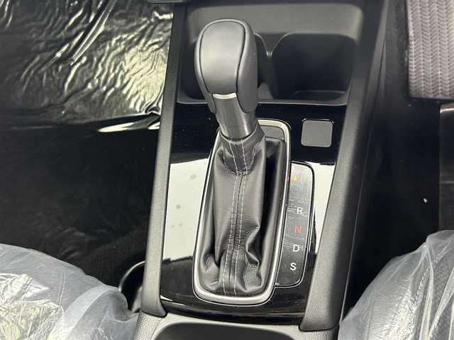 ホンダ ＷＲ－Ｖ Z+ 熊本県 2024(令6)年 0.1万km未満 プラチナホワイトパール Honda SENSING/〇衝突軽減ブレーキ（CMBS）/〇先行車発進お知らせ機能/〇歩行者事故低減ステアリング/〇路外逸脱抑制機能/〇標識認識機能/〇アダプティブクルーズコントロール（ACC）/〇車線維持支援システム（LKAS）/〇誤発進抑制機能/〇後方誤発進抑制機能/〇近距離衝突軽減ブレーキ/〇急アクセル抑制機能/〇パーキングセンサーシステム/〇オートハイビーム/純正9インチHondaコネクトナビ LXM242ZFNi/(フルセグＴＶ/Ａｐｐｌｅ　ＣａｒＰｌａｙ/Ｂｌｕｅｔｏｏｔｈ)/バックカメラ/パドルシフト/コンビシート(プライムスムースＸファブリック)/ルーフレール/純正17インチAW/オートLEDヘッドライト/保証書