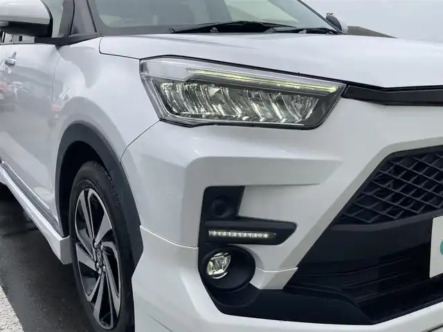 トヨタ ライズ Z 静岡県 2020(令2)年 4.1万km シャイニングホワイトパール スマートアシスト/純正7インチナビ(NSZT-W68T)/　AM FM CD DVD Bluetooth SDREC/ビルトインETC/バックモニター/レーダークルーズコントロール/LEDオートヘッドライト/シートヒーター(前席)/シーケンシャルターンランプ/純正17インチアルミホイール/前後クリアランスソナー/スマートキー2本/ワンオーナー/フルセグTV/前後方ドライブレコーダー/モデリスタエアロ