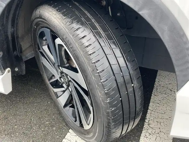 トヨタ ライズ Z 静岡県 2020(令2)年 4.1万km シャイニングホワイトパール スマートアシスト/純正7インチナビ(NSZT-W68T)/　AM FM CD DVD Bluetooth SDREC/ビルトインETC/バックモニター/レーダークルーズコントロール/LEDオートヘッドライト/シートヒーター(前席)/シーケンシャルターンランプ/純正17インチアルミホイール/前後クリアランスソナー/スマートキー2本/ワンオーナー/フルセグTV/前後方ドライブレコーダー/モデリスタエアロ