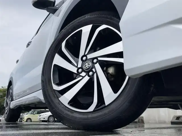 トヨタ ライズ Z 静岡県 2020(令2)年 4.1万km シャイニングホワイトパール スマートアシスト/純正7インチナビ(NSZT-W68T)/　AM FM CD DVD Bluetooth SDREC/ビルトインETC/バックモニター/レーダークルーズコントロール/LEDオートヘッドライト/シートヒーター(前席)/シーケンシャルターンランプ/純正17インチアルミホイール/前後クリアランスソナー/スマートキー2本/ワンオーナー/フルセグTV/前後方ドライブレコーダー/モデリスタエアロ