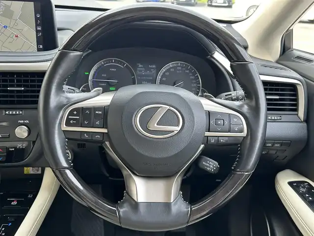 レクサス ＲＸ 450h バージョンL 茨城県 2019(令1)年 7.7万km ソニッククォーツ 後期型モデル/ワンオーナー/パノラミックビューカメラ/マークレビンソンサウンド/サンルーフ/三眼LEDヘッドライト/レクサスセーフティセンス/BSM/パワーバックドア/ホワイトレザーシート/シートヒーター/シートベンチレーション/パワーメモリーシート/レーダークルーズコントロール/ヘッドアップディスプレイ