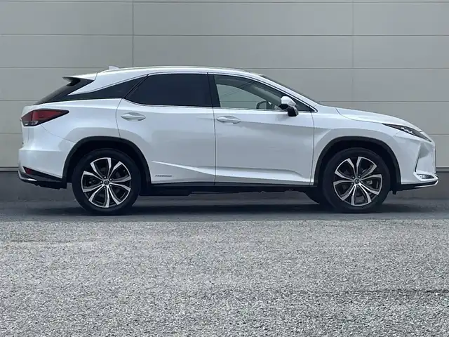 レクサス ＲＸ 450h バージョンL 茨城県 2019(令1)年 7.7万km ソニッククォーツ 後期型モデル/ワンオーナー/パノラミックビューカメラ/マークレビンソンサウンド/サンルーフ/三眼LEDヘッドライト/レクサスセーフティセンス/BSM/パワーバックドア/ホワイトレザーシート/シートヒーター/シートベンチレーション/パワーメモリーシート/レーダークルーズコントロール/ヘッドアップディスプレイ