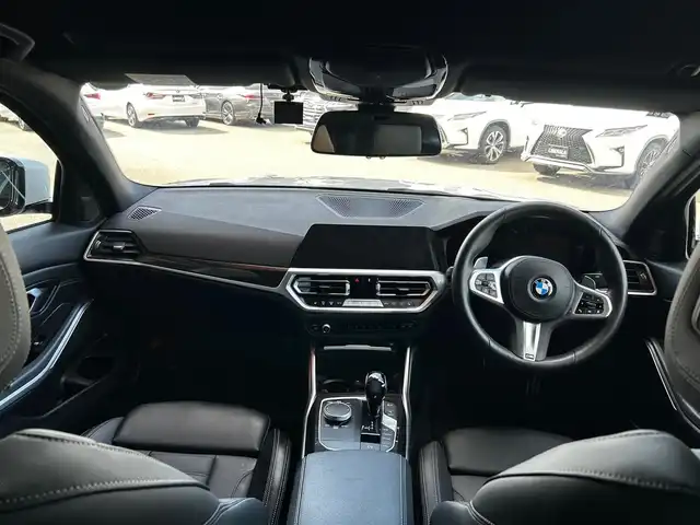 ＢＭＷ ３２０ｄ xDrive Mスポーツ 富山県 2020(令2)年 3.2万km 白 HDDナビ/アイドリングストップ/ACC/プッシュスタート/D/N席パワーシート/D/N席シートヒーター/バックカメラ/前後ドラレコ/ワイヤレスチャージ/純正18インチAW　/本革シート/パワーバックドア/ETC2.0/AM/FMラジオ/Bluetooth接続