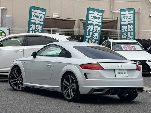 アウディ ＴＴクーペ 40TFSI 愛知県 2019(令1)年 3.5万km グレイシアホワイトメタリック /正規ディーラー車//禁煙車//ディーラー点検整備記録簿R2.3.4.5.6//Sラインパッケージ//コンフォートパッケージ//マトリクスLEDヘッドライト//バーチャルコックピット//アクティブリアスポイラー//MMIナビ//フルセグ/Bluetooth/USB/SD//CD/DVD/MSV/AUX//リアビューカメラ//ETC2.0//純正ドライブレコーダー//レーダー探知機//Sラインアルカンターラ×黒革スポーツシート//パワーシート/ランバーサポート//シートヒーター//サイドアシスト//パーキングシステム//パーキングエイド//ホールドアシスト//レインセンサー//速度警告//アウディドライブセレクト//Efficiency/Comfort/Dynamic/Individual//ESC//パドルシフト//MTモード付きAT//オールウェザーライト//LEDリアダイナミックインディケーター//Sラインバンパー/リヤディフューザー//ハイグロスブラックラジエーターグリル//Sラインスポーツサスペンション//純正19インチAW//アイドリングストップ//リアフォグランプ//アームレスト//プッシュスタート/スペアスマートキー//革巻きステアリング//ステアリングスイッチ//オートリトラクタブルウィンカーミラー//フロアマット//保証書/取扱説明書