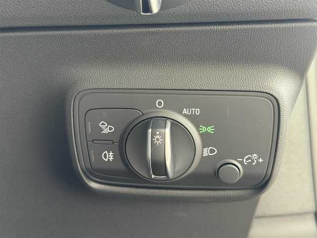 アウディ ＴＴクーペ 40TFSI 愛知県 2019(令1)年 3.5万km グレイシアホワイトメタリック /正規ディーラー車//禁煙車//ディーラー点検整備記録簿R2.3.4.5.6//Sラインパッケージ//コンフォートパッケージ//マトリクスLEDヘッドライト//バーチャルコックピット//アクティブリアスポイラー//MMIナビ//フルセグ/Bluetooth/USB/SD//CD/DVD/MSV/AUX//リアビューカメラ//ETC2.0//純正ドライブレコーダー//レーダー探知機//Sラインアルカンターラ×黒革スポーツシート//パワーシート/ランバーサポート//シートヒーター//サイドアシスト//パーキングシステム//パーキングエイド//ホールドアシスト//レインセンサー//速度警告//アウディドライブセレクト//Efficiency/Comfort/Dynamic/Individual//ESC//パドルシフト//MTモード付きAT//オールウェザーライト//LEDリアダイナミックインディケーター//Sラインバンパー/リヤディフューザー//ハイグロスブラックラジエーターグリル//Sラインスポーツサスペンション//純正19インチAW//アイドリングストップ//リアフォグランプ//アームレスト//プッシュスタート/スペアスマートキー//革巻きステアリング//ステアリングスイッチ//オートリトラクタブルウィンカーミラー//フロアマット//保証書/取扱説明書