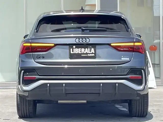 アウディ Ｑ３ SB 35TDIクワトロ Sライン 青森県 2020(令2)年 7万km グレー /4WD/ディーゼル/ターボ/黒ハーフレザーシート/前席パワーシート /前席シートヒーター/革巻きステア/ノブ/パドルシフト/バーチャルコックピット/純正HDDナビ/　(Bt/USB)/全方位カメラ/アダプティブクルーズ/車線逸脱警報/衝突軽減ブレーキ/前後ドライブレコーダー/前後バンパーソナー/ダウンヒルアシスト/アイドリングストップ/横滑り防止装置/パワーバックドア/ウインカーミラー /ミラーヒーター/LEDオートライト/オートワイパー/置くだけ充電/社外レーダー探知機/リア5面プライバシーガラス/スマートキーx2/保証書/取扱説明書