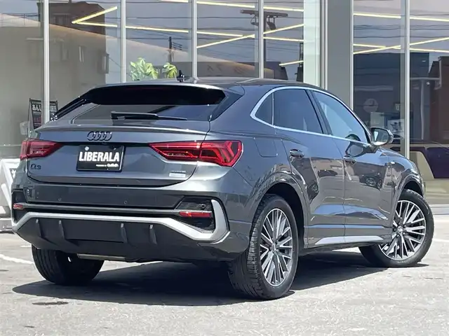 アウディ Ｑ３ SB 35TDIクワトロ Sライン 青森県 2020(令2)年 7万km グレー /4WD/ディーゼル/ターボ/黒ハーフレザーシート/前席パワーシート /前席シートヒーター/革巻きステア/ノブ/パドルシフト/バーチャルコックピット/純正HDDナビ/　(Bt/USB)/全方位カメラ/アダプティブクルーズ/車線逸脱警報/衝突軽減ブレーキ/前後ドライブレコーダー/前後バンパーソナー/ダウンヒルアシスト/アイドリングストップ/横滑り防止装置/パワーバックドア/ウインカーミラー /ミラーヒーター/LEDオートライト/オートワイパー/置くだけ充電/社外レーダー探知機/リア5面プライバシーガラス/スマートキーx2/保証書/取扱説明書