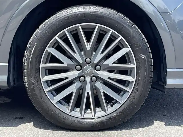 アウディ Ｑ３ SB 35TDIクワトロ Sライン 青森県 2020(令2)年 7万km グレー /4WD/ディーゼル/ターボ/黒ハーフレザーシート/前席パワーシート /前席シートヒーター/革巻きステア/ノブ/パドルシフト/バーチャルコックピット/純正HDDナビ/　(Bt/USB)/全方位カメラ/アダプティブクルーズ/車線逸脱警報/衝突軽減ブレーキ/前後ドライブレコーダー/前後バンパーソナー/ダウンヒルアシスト/アイドリングストップ/横滑り防止装置/パワーバックドア/ウインカーミラー /ミラーヒーター/LEDオートライト/オートワイパー/置くだけ充電/社外レーダー探知機/リア5面プライバシーガラス/スマートキーx2/保証書/取扱説明書