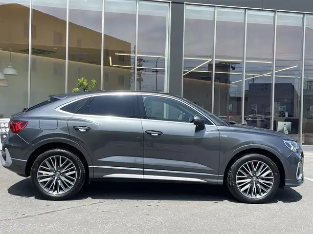 アウディ Ｑ３ SB 35TDIクワトロ Sライン 青森県 2020(令2)年 7万km グレー /4WD/ディーゼル/ターボ/黒ハーフレザーシート/前席パワーシート /前席シートヒーター/革巻きステア/ノブ/パドルシフト/バーチャルコックピット/純正HDDナビ/　(Bt/USB)/全方位カメラ/アダプティブクルーズ/車線逸脱警報/衝突軽減ブレーキ/前後ドライブレコーダー/前後バンパーソナー/ダウンヒルアシスト/アイドリングストップ/横滑り防止装置/パワーバックドア/ウインカーミラー /ミラーヒーター/LEDオートライト/オートワイパー/置くだけ充電/社外レーダー探知機/リア5面プライバシーガラス/スマートキーx2/保証書/取扱説明書