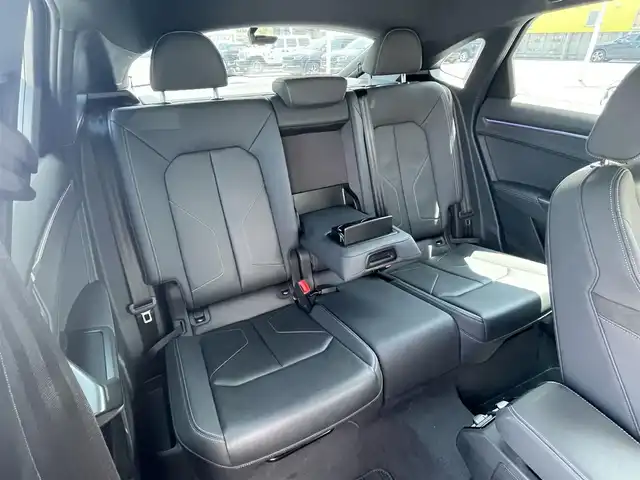 アウディ Ｑ３ SB 35TDIクワトロ Sライン 青森県 2020(令2)年 7万km グレー /4WD/ディーゼル/ターボ/黒ハーフレザーシート/前席パワーシート /前席シートヒーター/革巻きステア/ノブ/パドルシフト/バーチャルコックピット/純正HDDナビ/　(Bt/USB)/全方位カメラ/アダプティブクルーズ/車線逸脱警報/衝突軽減ブレーキ/前後ドライブレコーダー/前後バンパーソナー/ダウンヒルアシスト/アイドリングストップ/横滑り防止装置/パワーバックドア/ウインカーミラー /ミラーヒーター/LEDオートライト/オートワイパー/置くだけ充電/社外レーダー探知機/リア5面プライバシーガラス/スマートキーx2/保証書/取扱説明書