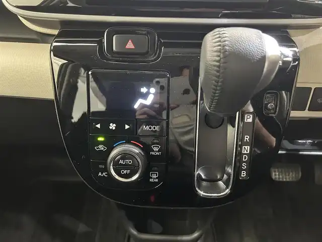 ダイハツ ムーヴ キャンバス G ブラックアクセント VS SAⅢ 愛媛県 2022(令4)年 1.4万km パールホワイトⅢ ・８型ナビ/（フルセグＴＶ・ＢＴ・ＳＤ・ＣＤ・ＤＶＤ・ＦＭ・ＡＭ・ＨＤＭＩ）/・全方位カメラ　/・ＥＴＣ　/・前方ドラレコ　/・両側電動ドア　/・Ｄ席シートヒーター　/・衝突軽減ブレーキ　/・オートマチックハイビーム/・レーンキープアシスト