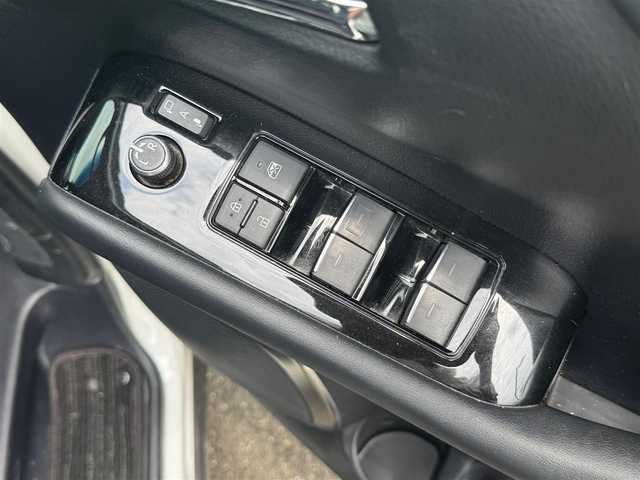 トヨタ アルファードハイブリット SR Cパッケージ 岩手県 2021(令3)年 5.5万km ホワイトパールクリスタルシャイン ４ＷＤ　ＡＬＰＩＮＥナビ　バックＣ　サイドＣ　ＢＴ　フルセグ　後席Ｍ　両側Ｐスラ　衝突軽減　Ｒクルコン　ＴＲＤエアロ　Ｃセンサー　電動Ｒゲート　Ｐシート　Ｓヒーター　エアシート　HID　ＥＴＣ　ＡＷ