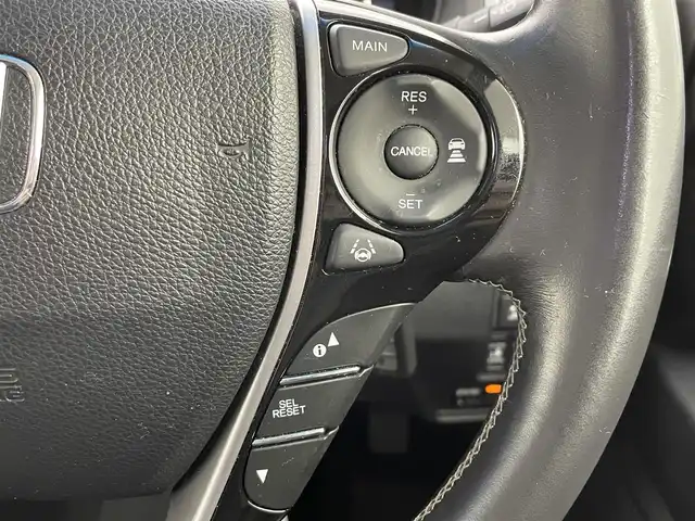 ホンダ オデッセイ ハイブリッド アブソルート・EXホンダセンジング 富山県 2019(平31)年 8.8万km プレミアムヴィーナスブラックP ワンオーナー/純正8インチナビ【VXM-197VFi】/(AM/FM/CD/DVD/USB/BT/HDMI)/フルセグTV/アラウンドビューモニター/純正フリップダウンモニター/社外AW付き冬タイヤ積込/両側パワースライドドア/衝突被害軽減ブレーキ/アダプティブクルーズコントロール/レーンキープアシスト/コーナーセンサー前後/オートLEDヘッドライト/ブラインドスポットモニター/ハーフレザーシート/前席パワーシート/ビルトインETC2.0/ドライブレコーダー/スマートキー/プッシュスタート/ドアバイザー/純正フロアマット/取扱説明書/保証書