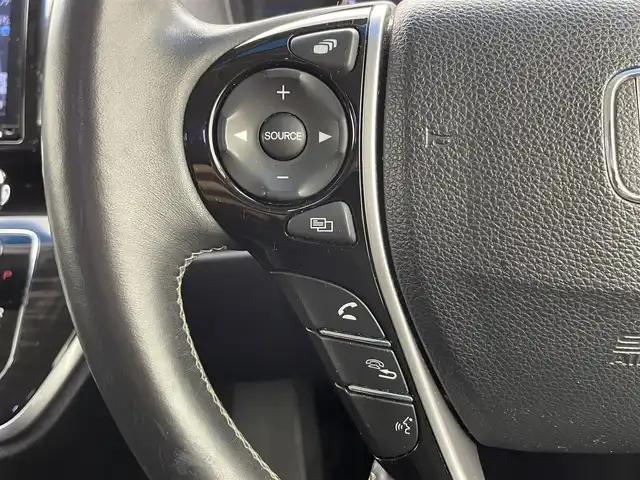 ホンダ オデッセイ ハイブリッド アブソルート・EXホンダセンジング 富山県 2019(平31)年 8.8万km プレミアムヴィーナスブラックP ワンオーナー/純正8インチナビ【VXM-197VFi】/(AM/FM/CD/DVD/USB/BT/HDMI)/フルセグTV/アラウンドビューモニター/純正フリップダウンモニター/社外AW付き冬タイヤ積込/両側パワースライドドア/衝突被害軽減ブレーキ/アダプティブクルーズコントロール/レーンキープアシスト/コーナーセンサー前後/オートLEDヘッドライト/ブラインドスポットモニター/ハーフレザーシート/前席パワーシート/ビルトインETC2.0/ドライブレコーダー/スマートキー/プッシュスタート/ドアバイザー/純正フロアマット/取扱説明書/保証書