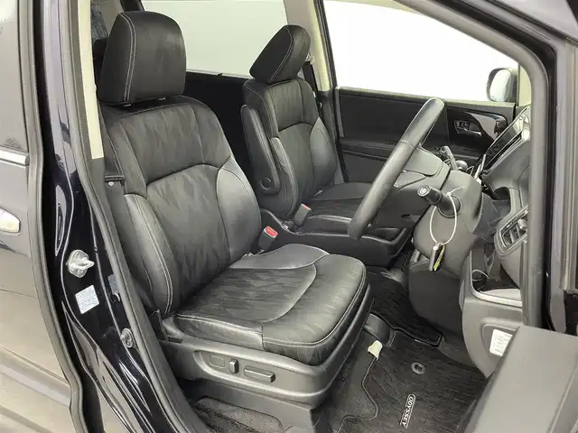 ホンダ オデッセイ ハイブリッド アブソルート・EXホンダセンジング 富山県 2019(平31)年 8.8万km プレミアムヴィーナスブラックP ワンオーナー/純正8インチナビ【VXM-197VFi】/(AM/FM/CD/DVD/USB/BT/HDMI)/フルセグTV/アラウンドビューモニター/純正フリップダウンモニター/社外AW付き冬タイヤ積込/両側パワースライドドア/衝突被害軽減ブレーキ/アダプティブクルーズコントロール/レーンキープアシスト/コーナーセンサー前後/オートLEDヘッドライト/ブラインドスポットモニター/ハーフレザーシート/前席パワーシート/ビルトインETC2.0/ドライブレコーダー/スマートキー/プッシュスタート/ドアバイザー/純正フロアマット/取扱説明書/保証書