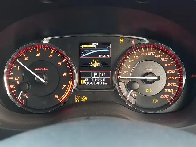スバル ＷＲＸ Ｓ４ 2．0GT‐S アイサイト 東京都 2017(平29)年 6.8万km クリスタルホワイトP アイサイトver.3/・アクティブレーンキープ/・車線逸脱抑制機能/・プリクラッシュブレーキ/・プリクラッシュステアリングアシスト/・誤発進抑制制御/・全車速追従機能付きクルーズコントロール/・ブラインドスポットアシスト/ヒルスタートアシスト/プッシュスタート/パドルシフト/純正ナビ/フルセグTV/バック＆左サイドカメラ/GPSレーダー ZERO 704V/ETC/ドライブレコーダー/パワーシート/シートヒーター/LEDヘッドライト/18インチ純正アルミホイール
