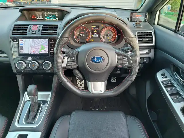 スバル ＷＲＸ Ｓ４ 2．0GT‐S アイサイト 東京都 2017(平29)年 6.8万km クリスタルホワイトP アイサイトver.3/・アクティブレーンキープ/・車線逸脱抑制機能/・プリクラッシュブレーキ/・プリクラッシュステアリングアシスト/・誤発進抑制制御/・全車速追従機能付きクルーズコントロール/・ブラインドスポットアシスト/ヒルスタートアシスト/プッシュスタート/パドルシフト/純正ナビ/フルセグTV/バック＆左サイドカメラ/GPSレーダー ZERO 704V/ETC/ドライブレコーダー/パワーシート/シートヒーター/LEDヘッドライト/18インチ純正アルミホイール
