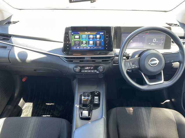日産 ノート X 神奈川県 2022(令4)年 0.3万km オレンジ スマートキー　/プッシュスタート/純正ナビ（CD　ワンセグ）/Bluetooth/デジタルインナーミラー　/全方位カメラ　　/コーナーセンサー前後/純正フロアマット/オートマチックハイビーム　/ABS　/横滑り防止装置　/衝突被害軽減システム　/カーテンエアバック