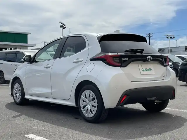 トヨタ ヤリス ハイブリッド Z 東京都 2023(令5)年 1.8万km プラチナホワイトパールマイカ 純正コネクトナビ/パノラミックビュー/プリクラッシュセーフティ/ブラインドスポット/レーントレーシング/レーダークルーズコントロール/シートヒーター/ＥＴＣ/ドライブレコーダー/スマートキー