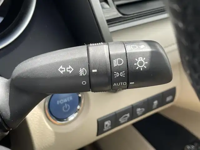 トヨタ カムリ G レザーパッケージ 長崎県 2019(平31)年 7.2万km スティールブロンドM トヨタセーフティセンス/・衝突被害軽減ブレーキ/・レーダークルーズコントロール/・レーンキープアシスト/・オートマチックハイビーム/メーカーOP/SDナビ/・Bluetooth接続/・フルセグTV/・DVD再生/バックカメラ/ビルトインETC2.0/LEDオートヘッドライト/レザーシート/・シートヒーター/・パワーシート/コーナーセンサー/MTモード付AT/電子パーキング/オートホールド機能/防眩ルームミラー/ISOFIX/ALLオートPW///////////////////