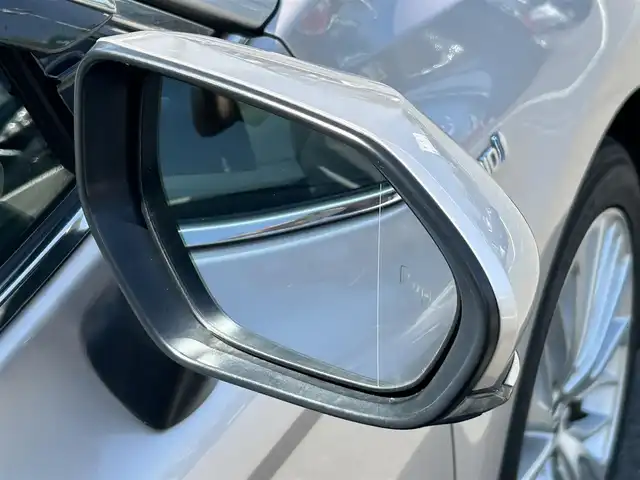 トヨタ カムリ G レザーパッケージ 愛媛県 2019(平31)年 7.2万km スティールブロンドM 純正ナビ(AM/FM/CD/DVD/BD/BT/フルセグTV)/バックカメラ/トヨタセーフティセンス/レーダークルーズコントロール/ブラインドスポットモニター/衝突被害軽減装置/車線逸脱防止装置/オートマチックハイビーム/LEDヘッドライト/ヘッドアップディスプレイ/D/N席パワーシート/D/N席シートヒーター/白レザー/電格ミラー/ヒートミラー/電動パーキングブレーキ/AutoHold/ECO/NORMAL/SPORT/現状サマー(純正AW)(235/45/R18)/YOKOHAMA ADVAN dB V522