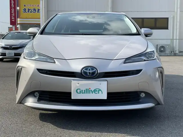 トヨタ プリウス Sツーリングセレクション 群馬県 2019(平31)年 6.7万km スティールブロンドM トヨタセーフティーセンス/・プリクラッシュセーフティー/・クリアランスソナー/・クルーズコントロール/・オートライト/・オートマチックハイビーム/・横滑り防止/・SOSコール/純正9インチナビ/・AM/FM/Bluetooth/・CD/SD/MSV/フルセグTV/バックカメラ/LEDヘッドライト/LEDフォグランプ/シートヒーター前席/純正ETC/純正ドライブレコーダー/純正フロアマット/純正ドアバイザー/純正18インチアルミホイール/プッシュスタート/スマートキー