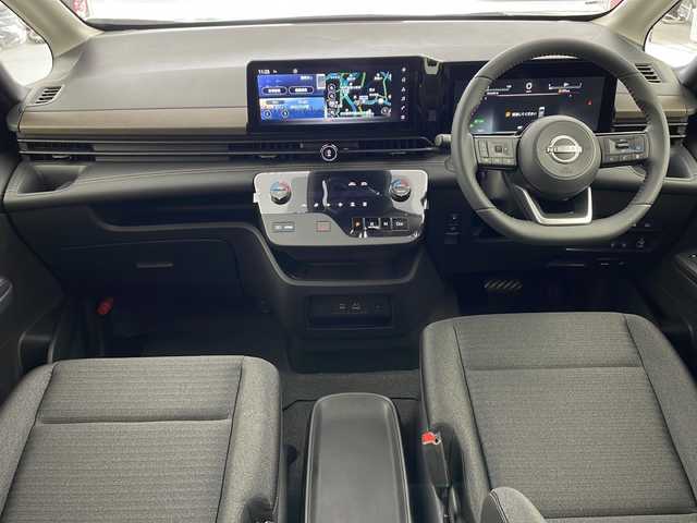 日産 セレナ e－パワー ハイウェイスター V 兵庫県 2025(令7)年 0.1千km プリズムホワイト ・登録時5km/・登録済未使用車/・ヘッドランプ オートレベライザー/・アダプティブLEDヘッドライトシステム/・インテリジェントアラウンドビューモニター（移動物 検知機能付）/・インテリジェント ルームミラー/・アドバンスドドライブアシストディスプレイ/・統合型インターフェースディスプレイ/・ワイヤレス充電器/・車載通信ユニット/・ETC2.0ユニット（ビルトインタイプ）/・ドライブレコーダー（前後セット）/・プロパイロット（ナビリンク機能付）+プロパイロット緊急停止支援システム（SOSコール機能付）+SOSコール/・BSM/・純正12.3型ナビ＆フルセグ＆BT＆USB＆HDMI/・フロント、リアソナー/・両側パワースライドドア/・ハンズフリーパワースライドドア/・ステアリングリモコン/・オートホールド/・電子パーキング/・スマートキー/・スペアキー/・プッシュスタート/・純正１６インチアルミホイール/・エマージェンシーブレーキ/・ハンドル支援機能/・ふらつき警報/・先行車発進お知らせ/・標識検知機能/・後側方車両検知警報/・後側方衝突防止支援