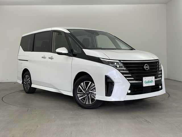 日産 セレナ e－パワー ハイウェイスター V 兵庫県 2025(令7)年 0.1千km プリズムホワイト ・登録時5km/・登録済未使用車/・ヘッドランプ オートレベライザー/・アダプティブLEDヘッドライトシステム/・インテリジェントアラウンドビューモニター（移動物 検知機能付）/・インテリジェント ルームミラー/・アドバンスドドライブアシストディスプレイ/・統合型インターフェースディスプレイ/・ワイヤレス充電器/・車載通信ユニット/・ETC2.0ユニット（ビルトインタイプ）/・ドライブレコーダー（前後セット）/・プロパイロット（ナビリンク機能付）+プロパイロット緊急停止支援システム（SOSコール機能付）+SOSコール/・BSM/・純正12.3型ナビ＆フルセグ＆BT＆USB＆HDMI/・フロント、リアソナー/・両側パワースライドドア/・ハンズフリーパワースライドドア/・ステアリングリモコン/・オートホールド/・電子パーキング/・スマートキー/・スペアキー/・プッシュスタート/・純正１６インチアルミホイール/・エマージェンシーブレーキ/・ハンドル支援機能/・ふらつき警報/・先行車発進お知らせ/・標識検知機能/・後側方車両検知警報/・後側方衝突防止支援