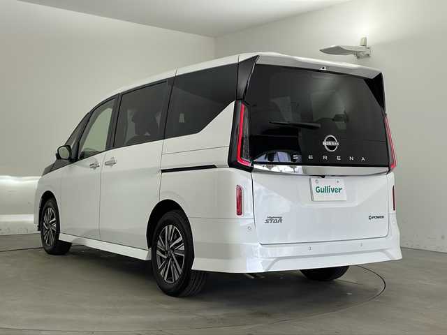 日産 セレナ e－パワー ハイウェイスター V 兵庫県 2025(令7)年 0.1千km プリズムホワイト ・登録時5km/・登録済未使用車/・ヘッドランプ オートレベライザー/・アダプティブLEDヘッドライトシステム/・インテリジェントアラウンドビューモニター（移動物 検知機能付）/・インテリジェント ルームミラー/・アドバンスドドライブアシストディスプレイ/・統合型インターフェースディスプレイ/・ワイヤレス充電器/・車載通信ユニット/・ETC2.0ユニット（ビルトインタイプ）/・ドライブレコーダー（前後セット）/・プロパイロット（ナビリンク機能付）+プロパイロット緊急停止支援システム（SOSコール機能付）+SOSコール/・BSM/・純正12.3型ナビ＆フルセグ＆BT＆USB＆HDMI/・フロント、リアソナー/・両側パワースライドドア/・ハンズフリーパワースライドドア/・ステアリングリモコン/・オートホールド/・電子パーキング/・スマートキー/・スペアキー/・プッシュスタート/・純正１６インチアルミホイール/・エマージェンシーブレーキ/・ハンドル支援機能/・ふらつき警報/・先行車発進お知らせ/・標識検知機能/・後側方車両検知警報/・後側方衝突防止支援