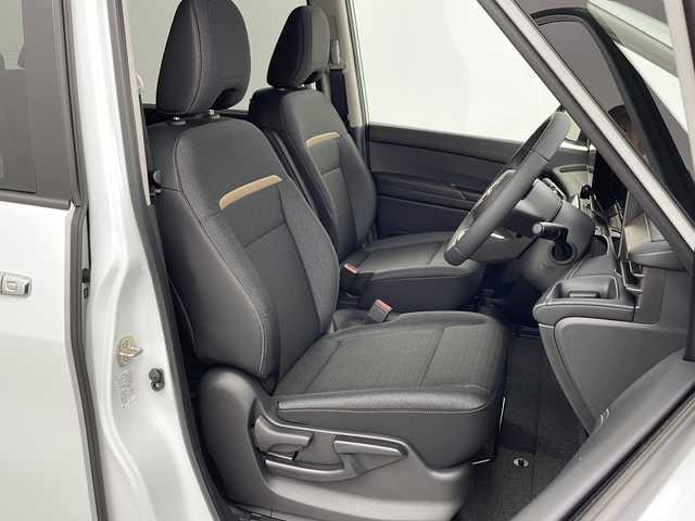 日産 セレナ e－パワー ハイウェイスター V 兵庫県 2025(令7)年 0.1千km プリズムホワイト ・登録時5km/・登録済未使用車/・ヘッドランプ オートレベライザー/・アダプティブLEDヘッドライトシステム/・インテリジェントアラウンドビューモニター（移動物 検知機能付）/・インテリジェント ルームミラー/・アドバンスドドライブアシストディスプレイ/・統合型インターフェースディスプレイ/・ワイヤレス充電器/・車載通信ユニット/・ETC2.0ユニット（ビルトインタイプ）/・ドライブレコーダー（前後セット）/・プロパイロット（ナビリンク機能付）+プロパイロット緊急停止支援システム（SOSコール機能付）+SOSコール/・BSM/・純正12.3型ナビ＆フルセグ＆BT＆USB＆HDMI/・フロント、リアソナー/・両側パワースライドドア/・ハンズフリーパワースライドドア/・ステアリングリモコン/・オートホールド/・電子パーキング/・スマートキー/・スペアキー/・プッシュスタート/・純正１６インチアルミホイール/・エマージェンシーブレーキ/・ハンドル支援機能/・ふらつき警報/・先行車発進お知らせ/・標識検知機能/・後側方車両検知警報/・後側方衝突防止支援