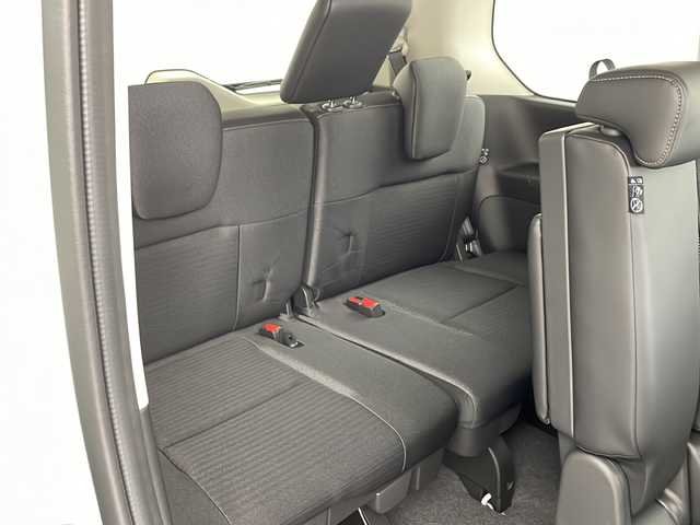 日産 セレナ e－パワー ハイウェイスター V 兵庫県 2025(令7)年 0.1千km プリズムホワイト ・登録時5km/・登録済未使用車/・ヘッドランプ オートレベライザー/・アダプティブLEDヘッドライトシステム/・インテリジェントアラウンドビューモニター（移動物 検知機能付）/・インテリジェント ルームミラー/・アドバンスドドライブアシストディスプレイ/・統合型インターフェースディスプレイ/・ワイヤレス充電器/・車載通信ユニット/・ETC2.0ユニット（ビルトインタイプ）/・ドライブレコーダー（前後セット）/・プロパイロット（ナビリンク機能付）+プロパイロット緊急停止支援システム（SOSコール機能付）+SOSコール/・BSM/・純正12.3型ナビ＆フルセグ＆BT＆USB＆HDMI/・フロント、リアソナー/・両側パワースライドドア/・ハンズフリーパワースライドドア/・ステアリングリモコン/・オートホールド/・電子パーキング/・スマートキー/・スペアキー/・プッシュスタート/・純正１６インチアルミホイール/・エマージェンシーブレーキ/・ハンドル支援機能/・ふらつき警報/・先行車発進お知らせ/・標識検知機能/・後側方車両検知警報/・後側方衝突防止支援